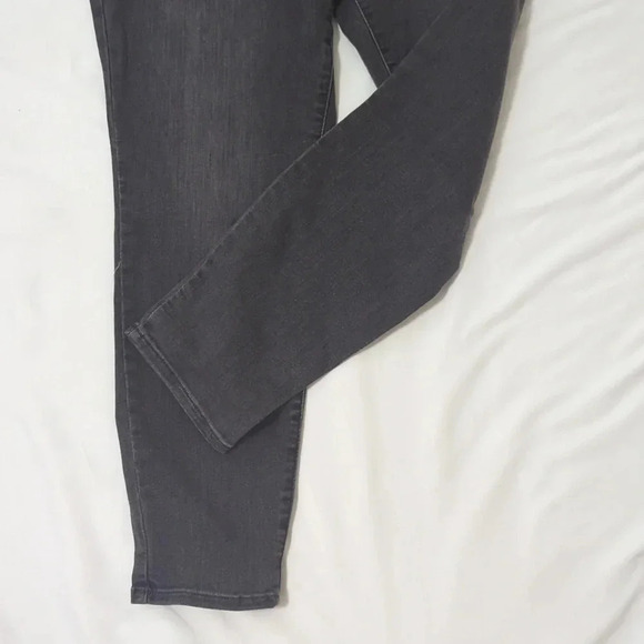 Universal Thread High-Rise Skinny Jeans, Color Gray Wash Size 12S - Picture 6 of 15